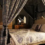 St Hildas Boutique