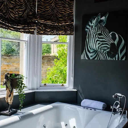 St Hildas Complex 5*