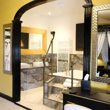 Hotel St Hildas Complex