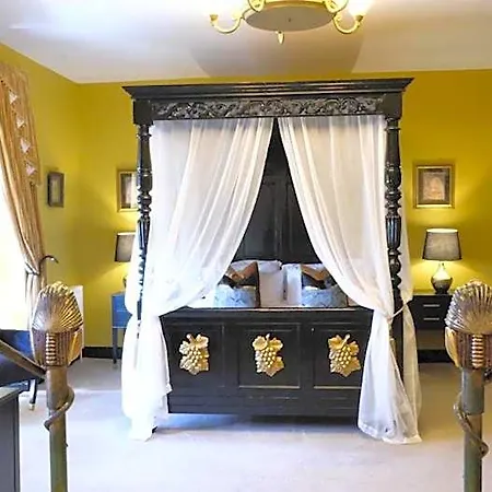 St Hildas Boutique 5*