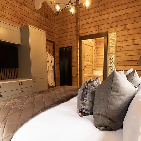 St Hildas Boutique 5*