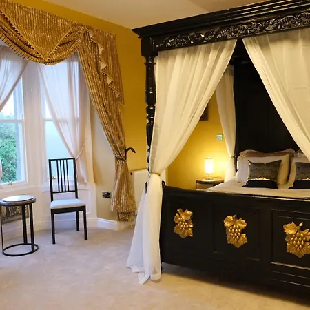 فندق St Hildas Complex 5*