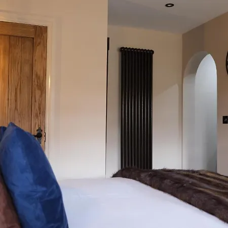 St Hildas Complex 5*