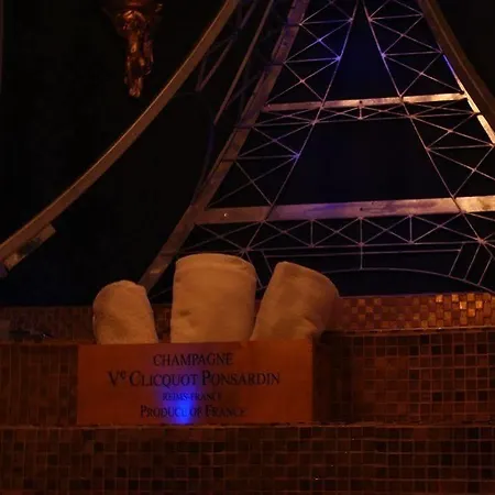 St Hildas Complex מלון 5*